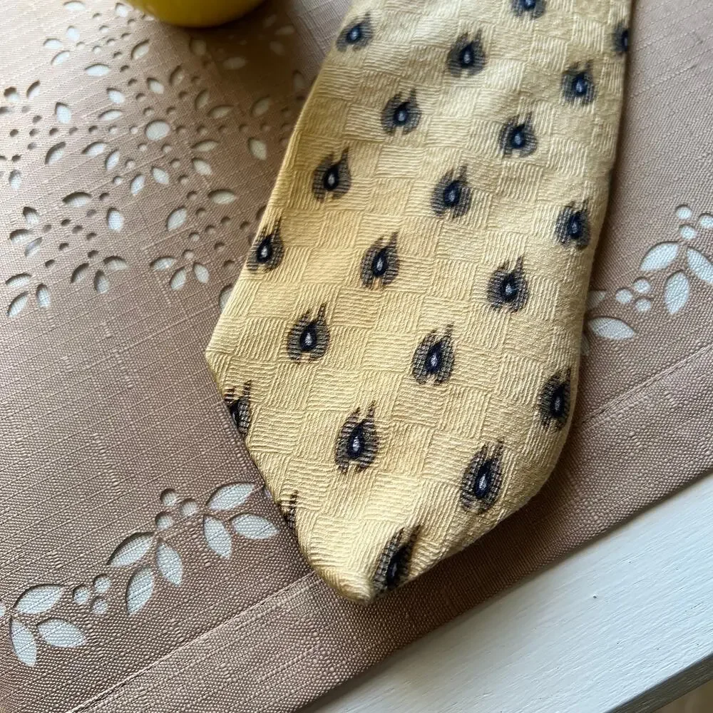Neo Bill Blass Buff Abstract Print 100% Silk Necktie